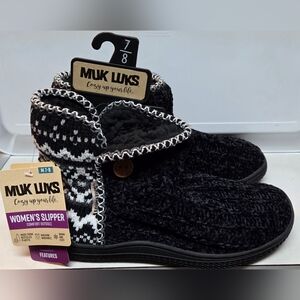 Muk Luks Black Cozy Chenille Women's Slipper NWT Size 7/8